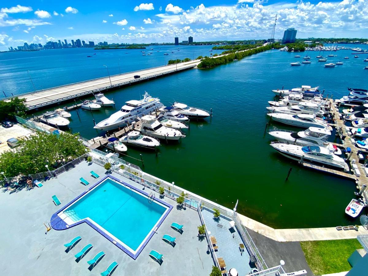 Premium Modern Waterfront Apartment With Miami Skyline View On The Bay 5 Mins Drive To Miami Beach With Free Parking Exteriör bild