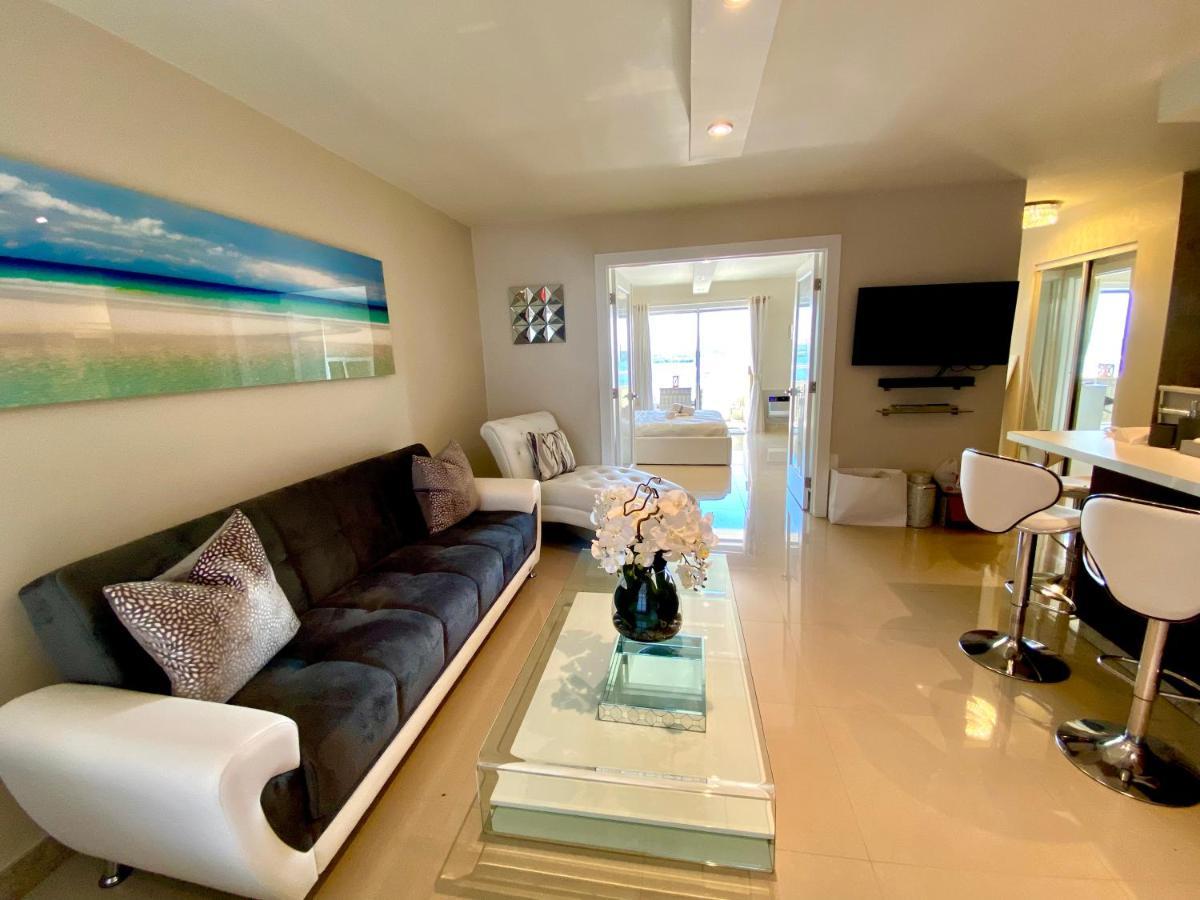 Premium Modern Waterfront Apartment With Miami Skyline View On The Bay 5 Mins Drive To Miami Beach With Free Parking Exteriör bild