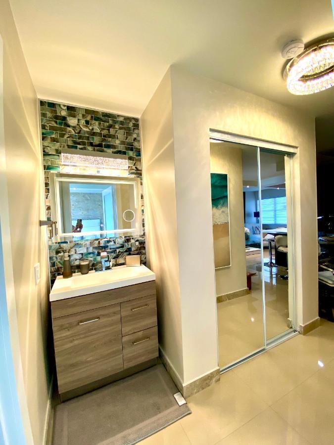 Premium Modern Waterfront Apartment With Miami Skyline View On The Bay 5 Mins Drive To Miami Beach With Free Parking Exteriör bild